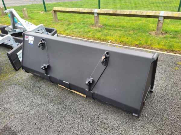 LWC Loader Buckets available in 6ft, 6'6ft and 7ft euro brackets - buy now!